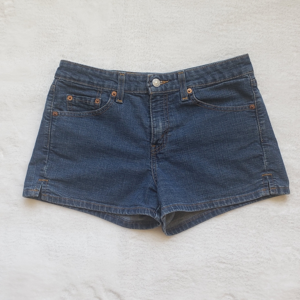 Levi's High Rise Shorts Sz 7